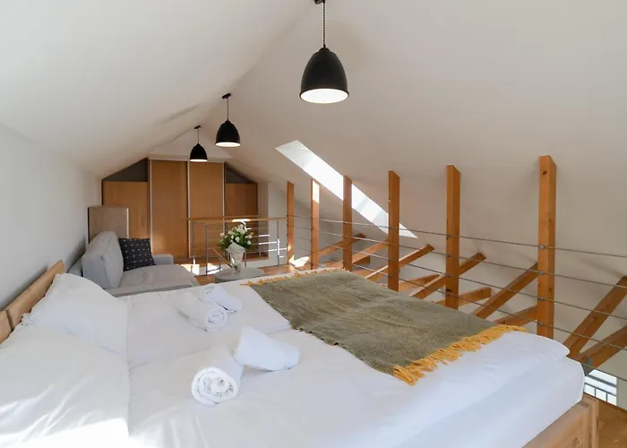 Sloneczna Gora W Spokojnej Okolicy - Dream